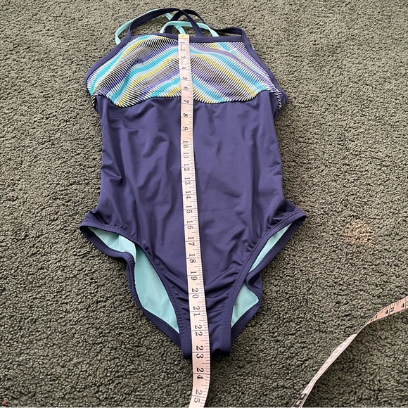 Nike Striped Double Crossback One-Piece Swimsuit M - Picture 14 of 15